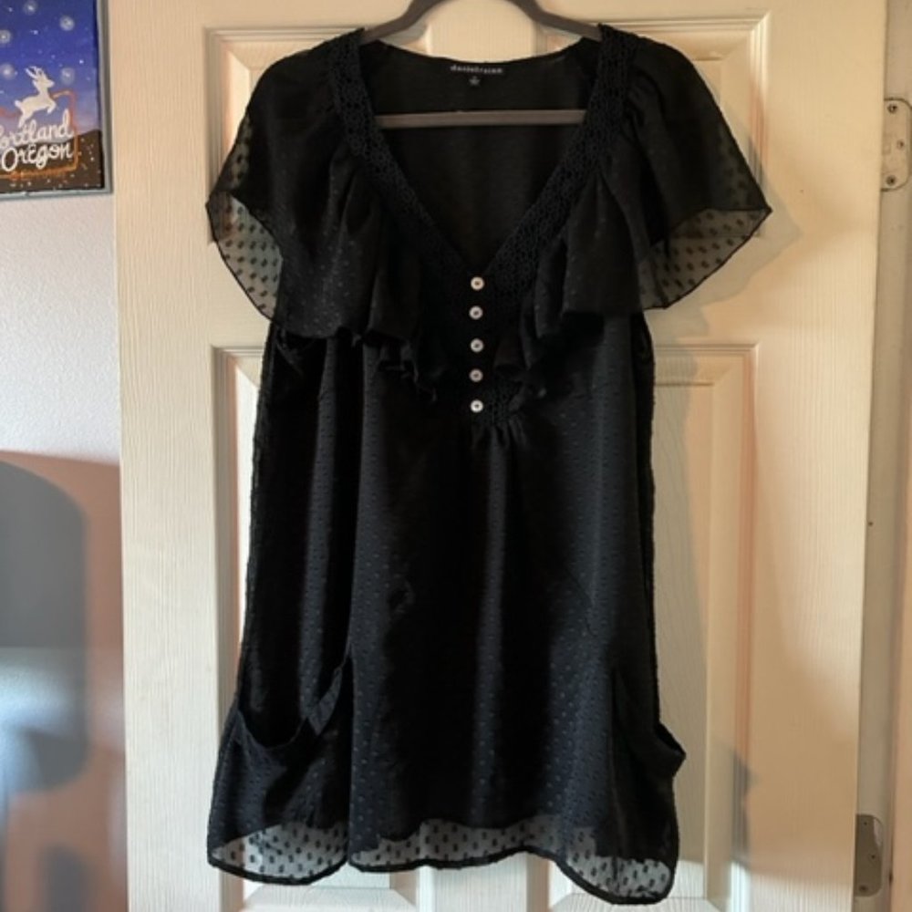 Beautiful Daniel Rainn Top flutter sleeveTunic Black- Size XL